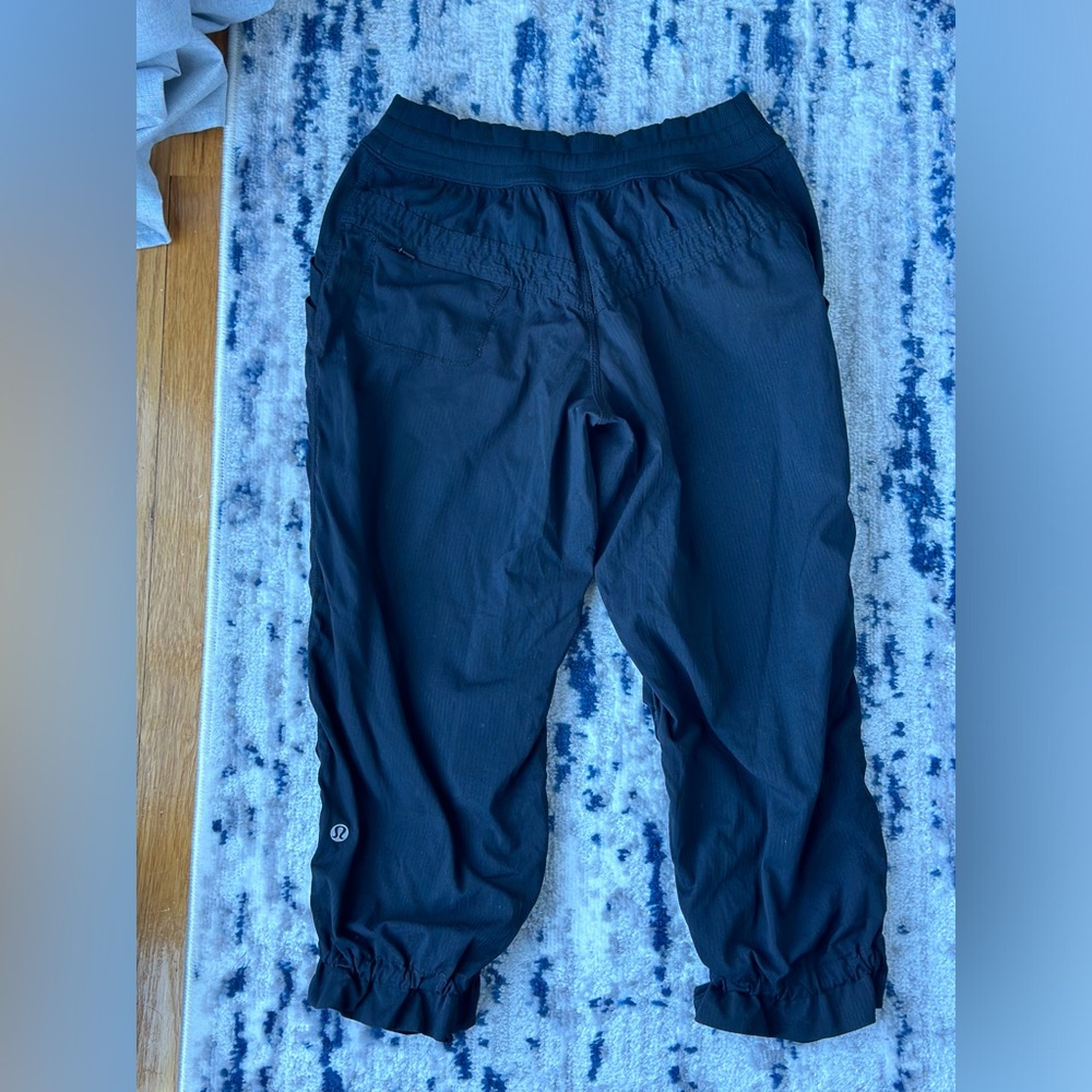 LULULEMON DANCE STUDIO CROP PANTS